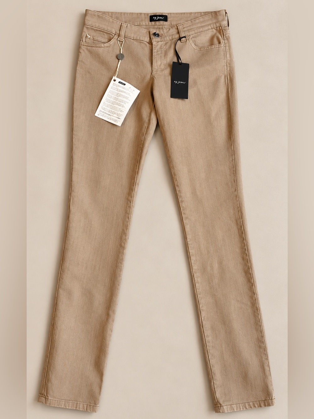 Byblos Low-Rise Slim Fit Jeans in Beige/Camel. Size 26. NWT.